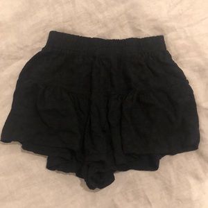 Black flowy American Eagle shorts